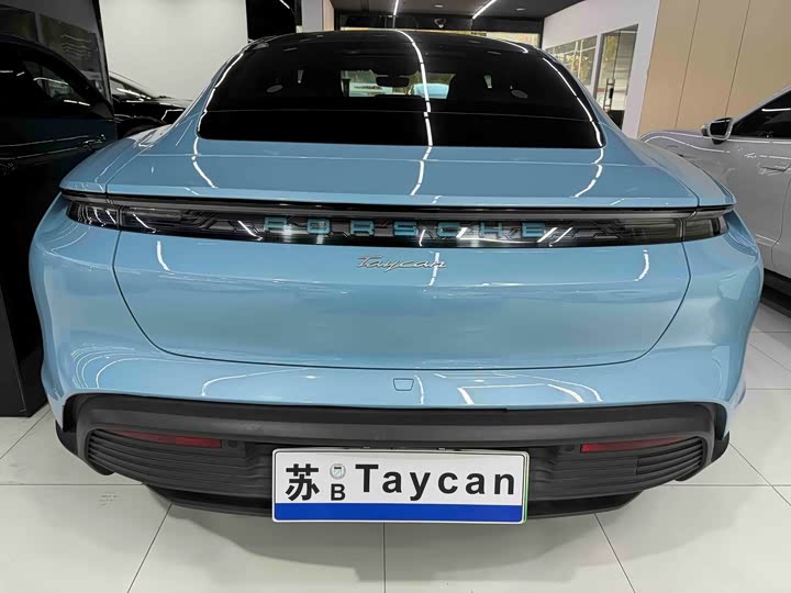 Фото 4 - Porsche Taycan