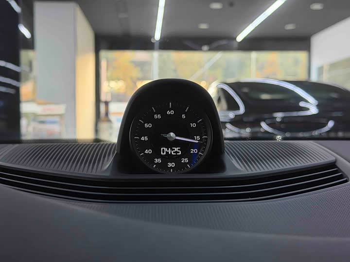 Фото 9 - Porsche Taycan