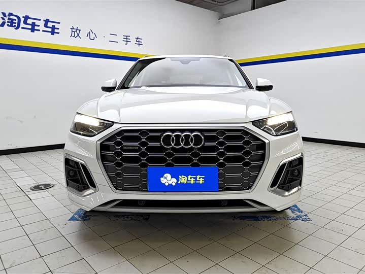 Фото 2 - Audi Q5L