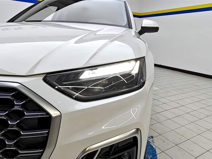 Фото 5 - Audi Q5L