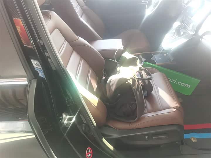 Фото 24 - Honda CR-V