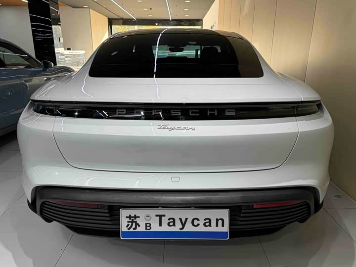 Фото 4 - Porsche Taycan