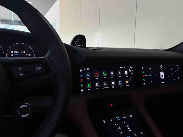 Фото 8 - Porsche Taycan