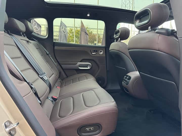 Фото 14 - Smart #5