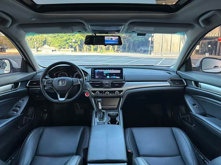 Фото 5 - Honda Accord