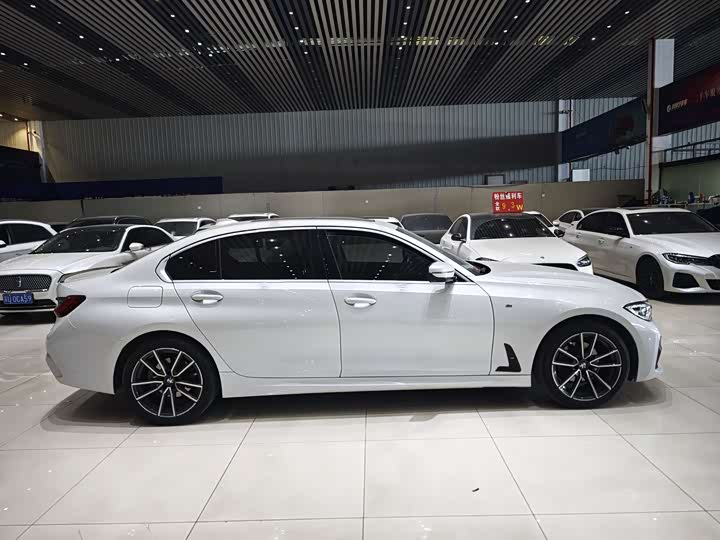 Фото 11 - BMW 3 Series