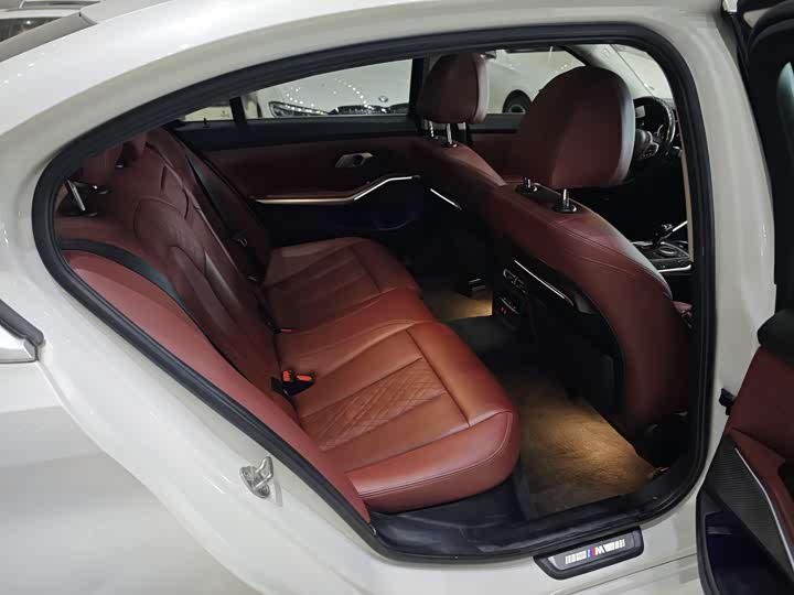 Фото 16 - BMW 3 Series