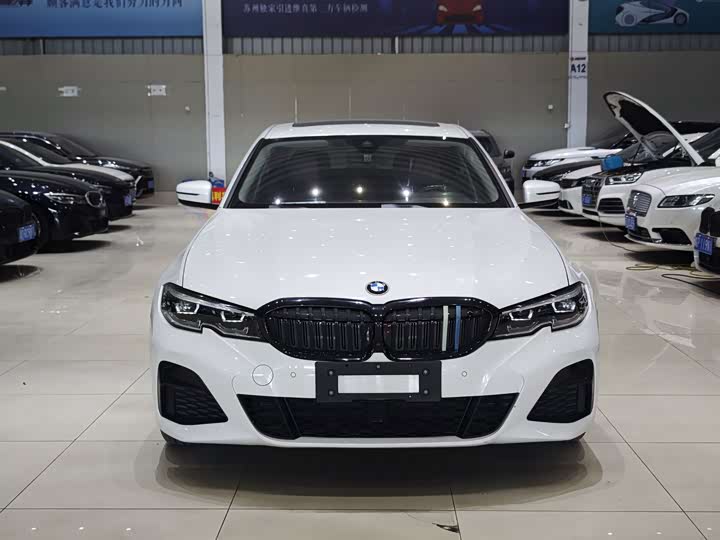 Фото 3 - BMW 3 Series