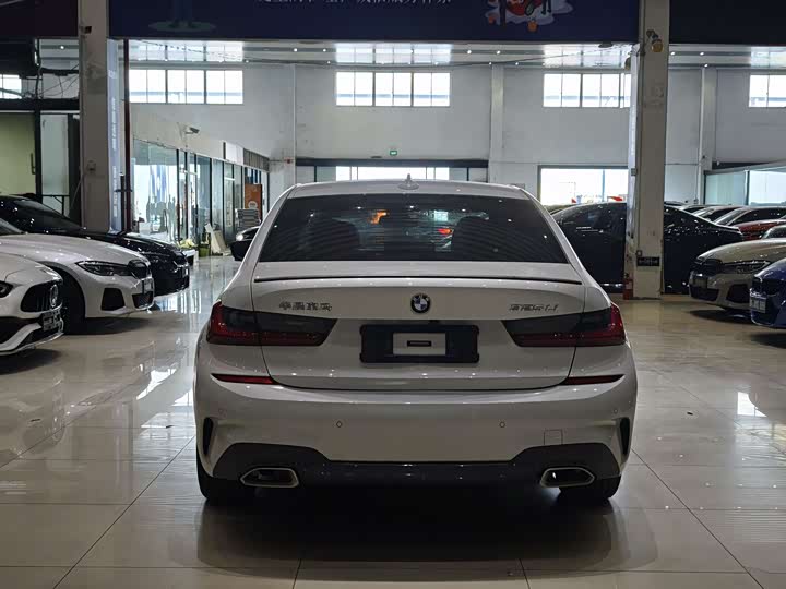 Фото 9 - BMW 3 Series