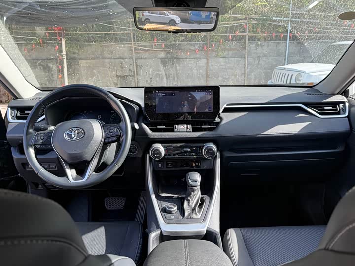 Фото 10 - Toyota Wildlander