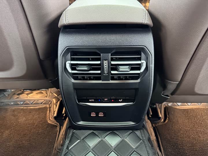 Фото 15 - BMW 3 Series