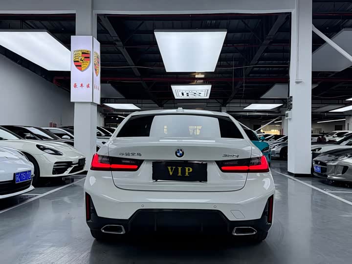 Фото 18 - BMW 3 Series