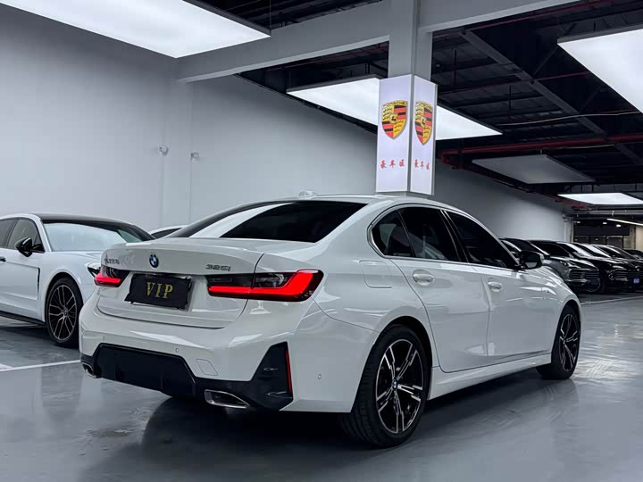 Фото 19 - BMW 3 Series