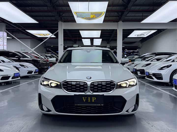 Фото 2 - BMW 3 Series