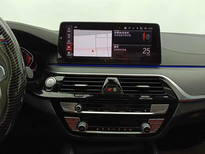 Фото 13 - BMW 5 Series