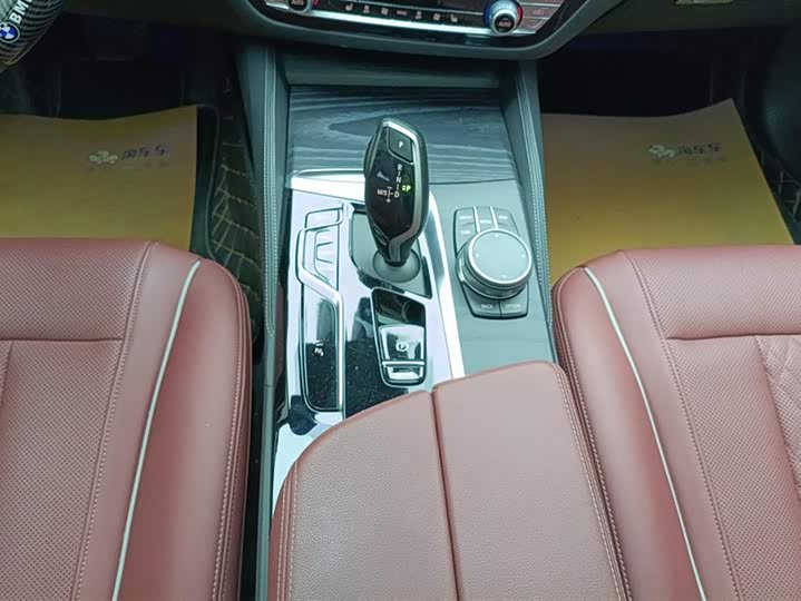 Фото 16 - BMW 5 Series