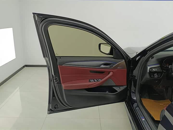 Фото 7 - BMW 5 Series