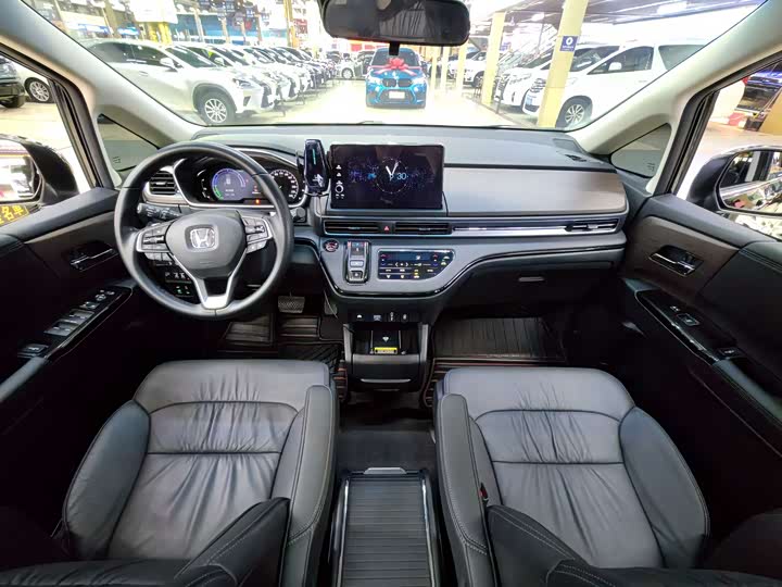 Фото 15 - Honda Odyssey