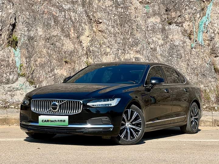 Фото 1 - Volvo S90 Hybrid