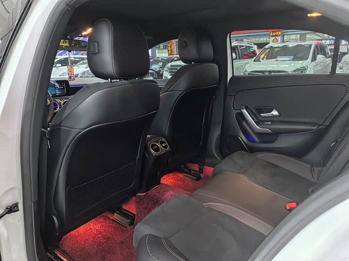 Фото 6 - Mercedes-Benz A-Class