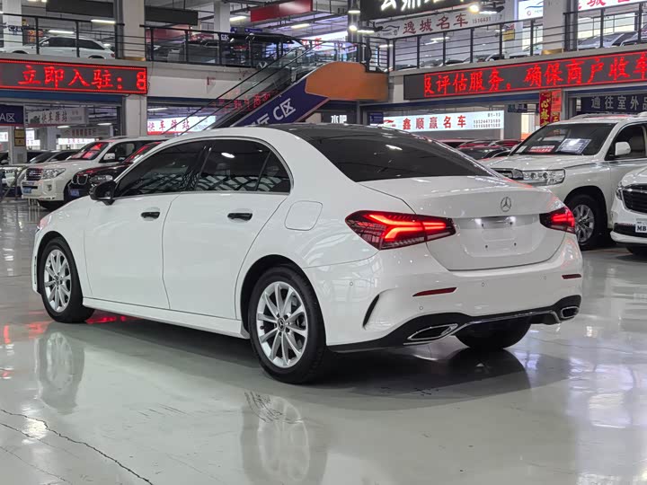 Фото 7 - Mercedes-Benz A-Class