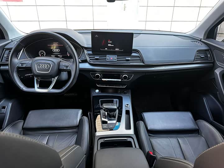 Фото 5 - Audi Q5L