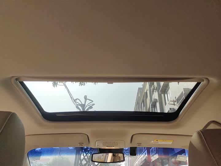 Фото 18 - Buick GL8 ES