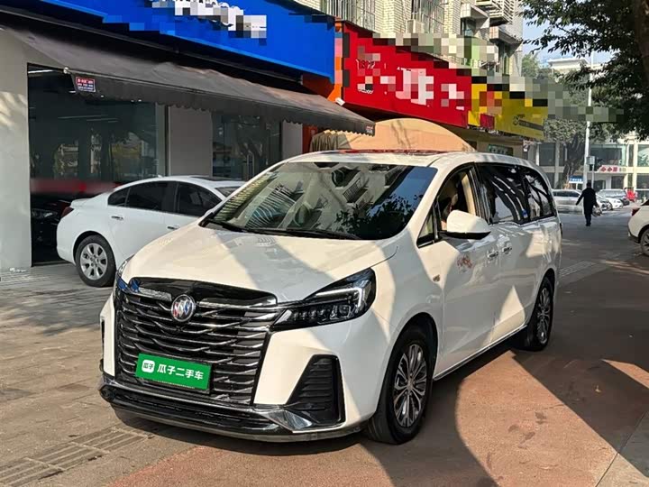 Фото 2 - Buick GL8 ES