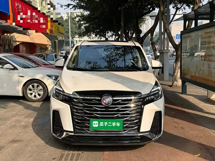 Фото 3 - Buick GL8 ES