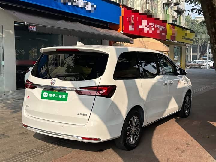 Фото 7 - Buick GL8 ES