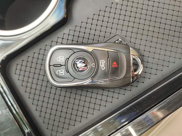 Фото 9 - Buick GL8 ES