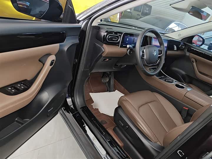 Фото 15 - Leapmotor C11