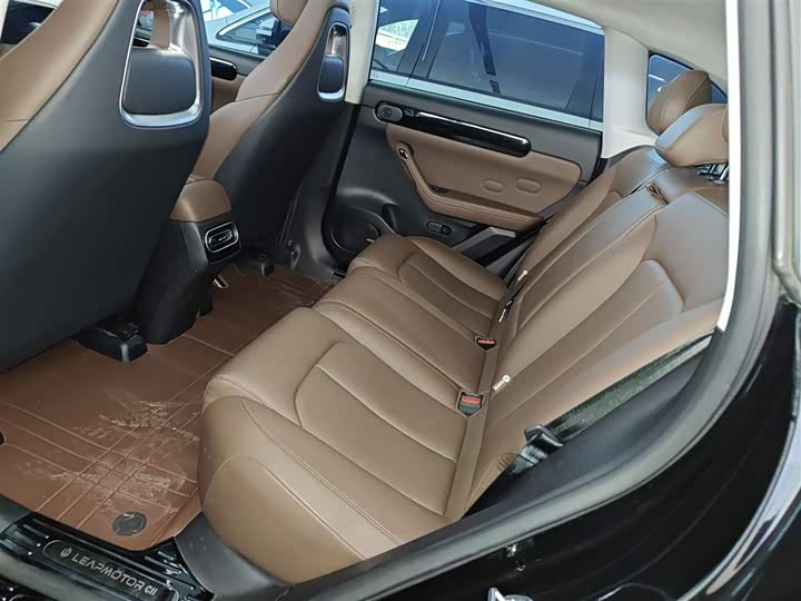 Фото 16 - Leapmotor C11