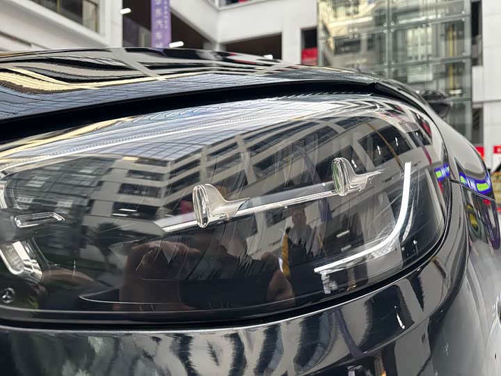 Фото 22 - Mercedes-Benz E-Class