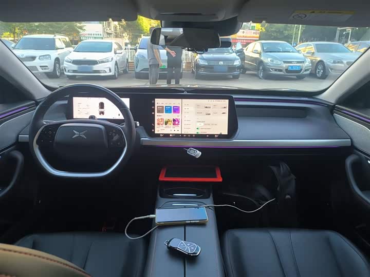 Фото 10 - XPeng P7