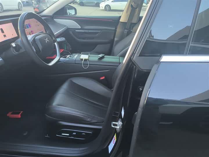 Фото 15 - XPeng P7