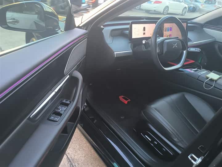 Фото 16 - XPeng P7