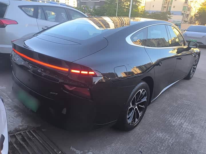 Фото 7 - XPeng P7