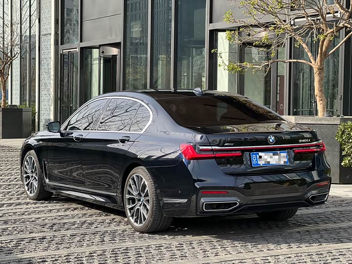Фото 4 - BMW 7 Series