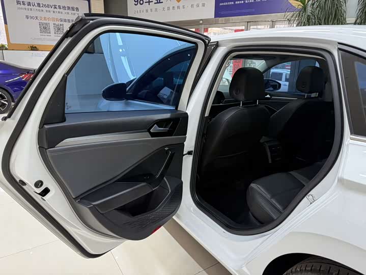 Фото 17 - Volkswagen Sagitar L