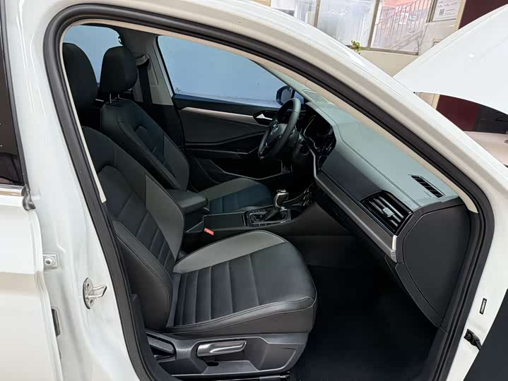 Фото 21 - Volkswagen Sagitar L