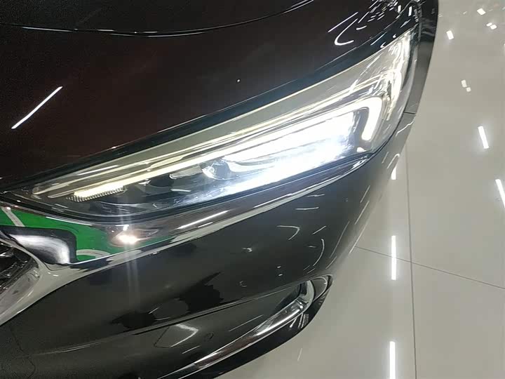 Фото 24 - Buick LaCrosse