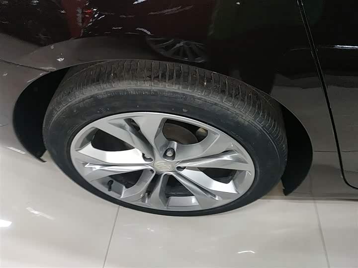 Фото 26 - Buick LaCrosse