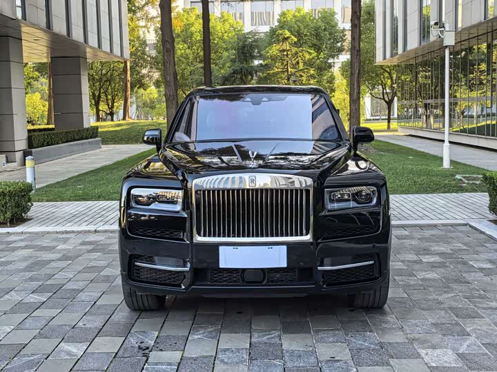 Фото 2 - Rolls-Royce Cullinan