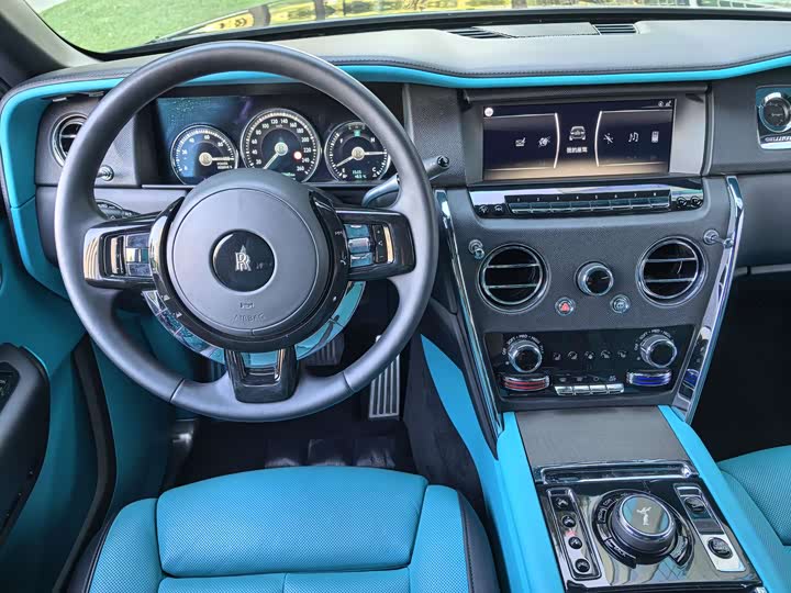 Фото 31 - Rolls-Royce Cullinan