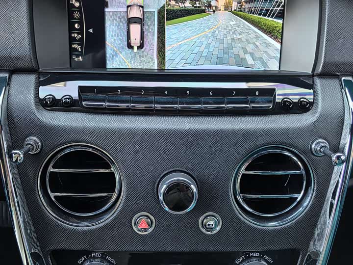 Фото 34 - Rolls-Royce Cullinan