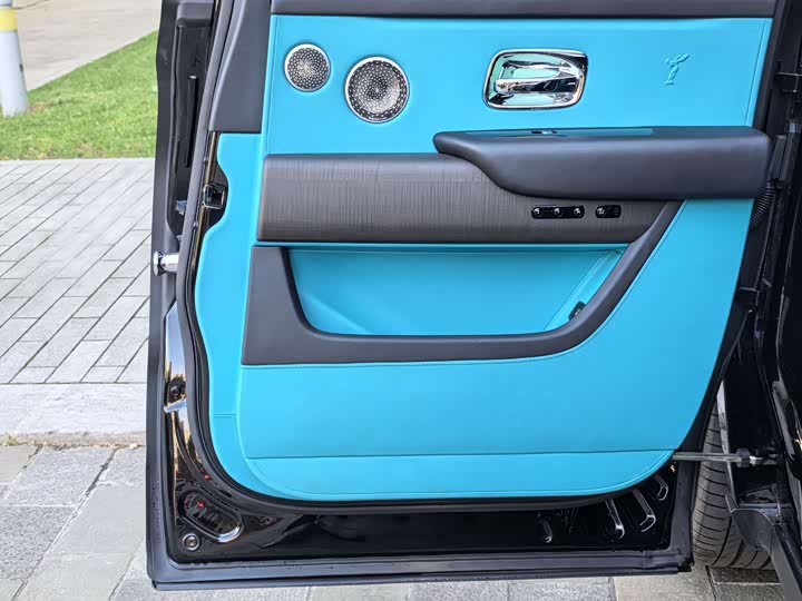 Фото 35 - Rolls-Royce Cullinan