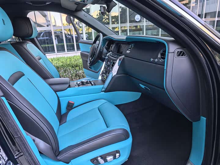 Фото 40 - Rolls-Royce Cullinan