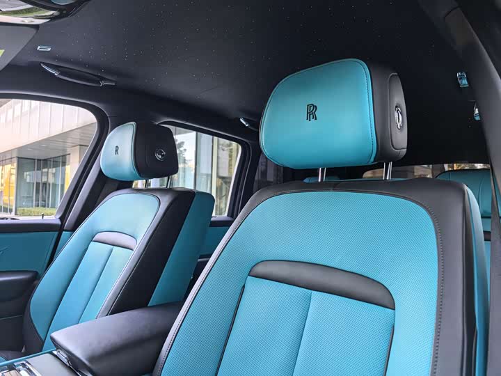 Фото 57 - Rolls-Royce Cullinan