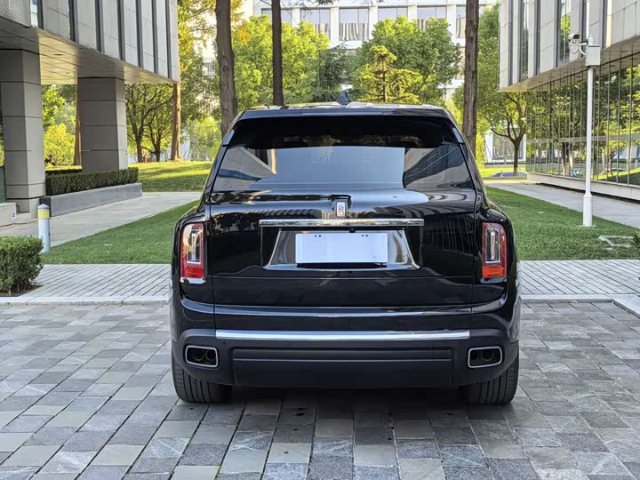 Фото 59 - Rolls-Royce Cullinan